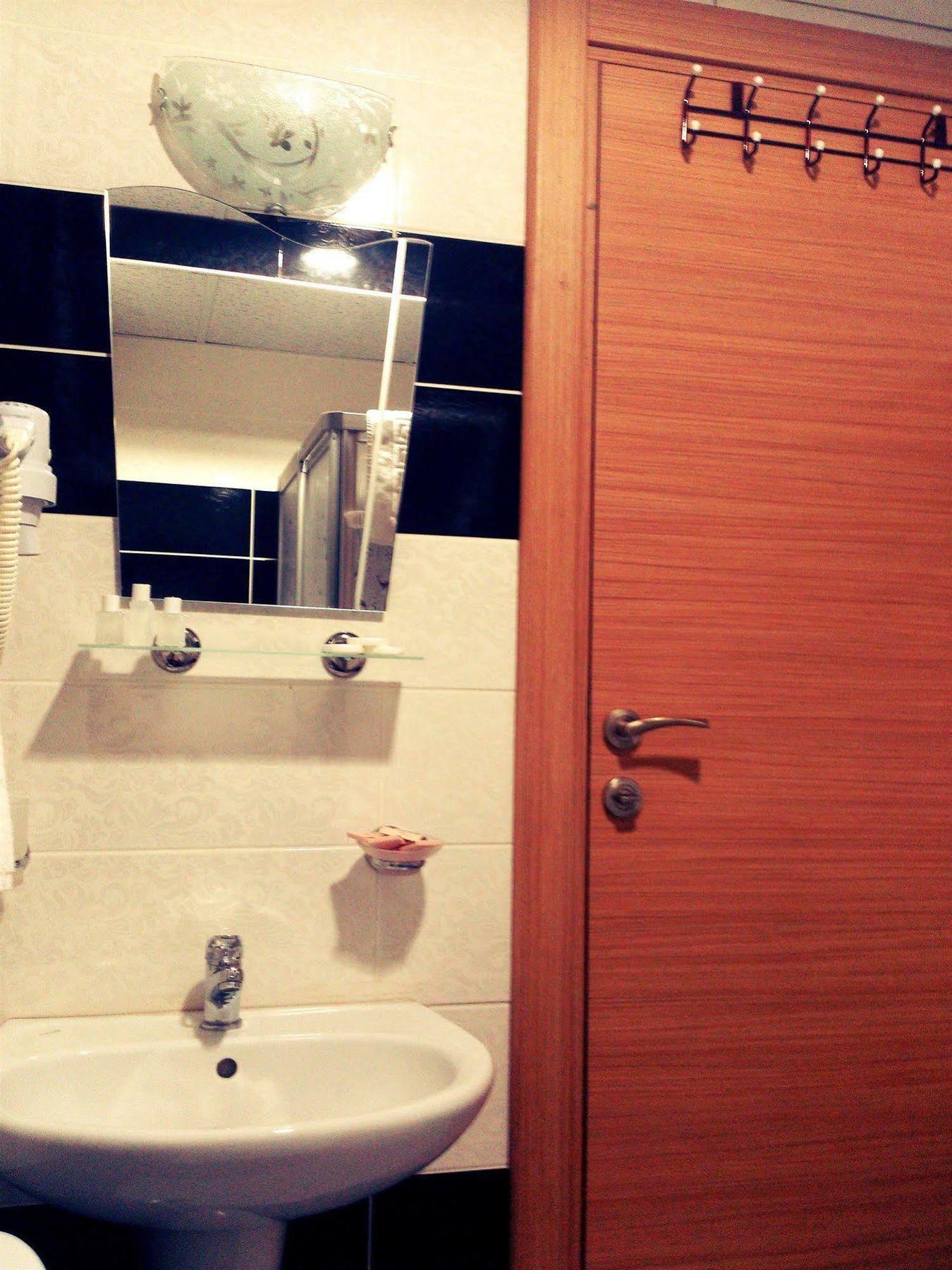 איסטמבול Avcilar Inci Hotel מראה חיצוני תמונה